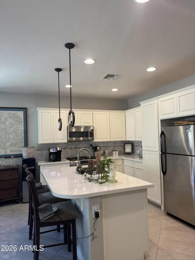 MLS: 6999492 Condo For Sale