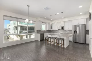 Photo #6: 6999912 Listing 