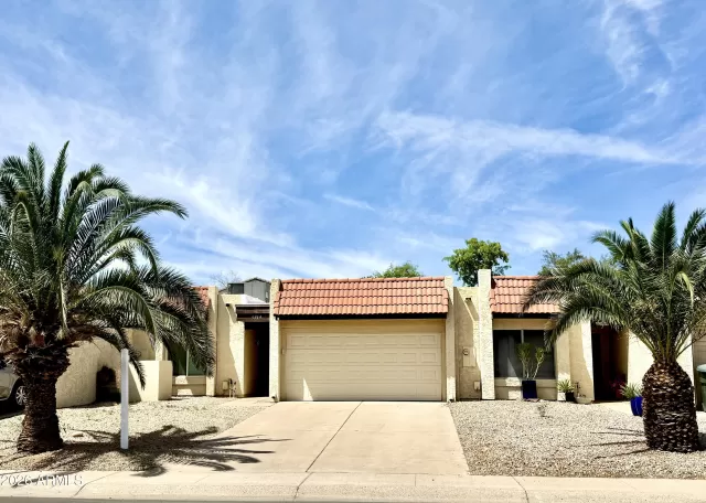 MLS: 7000120 Condo For Sale