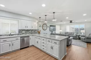 Photo #3: 7000750 Listing