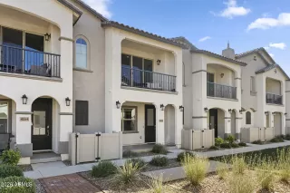 Photo #6: 7000951 Listing