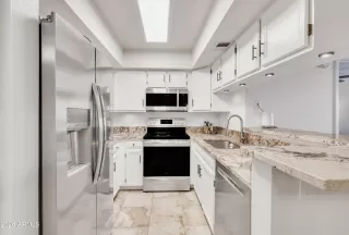 Photo #1: 7001040 Listing 