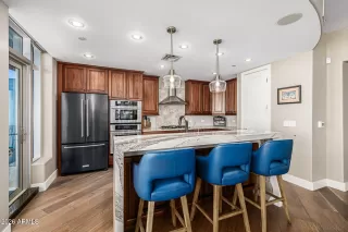 Photo #2: 7001309 Listing 