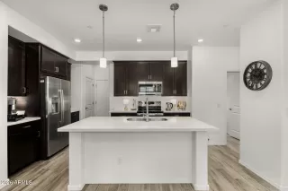 Photo #1: 7001342 Listing