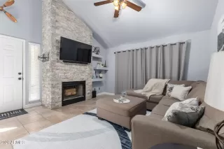 Photo #4: 7001410 Listing