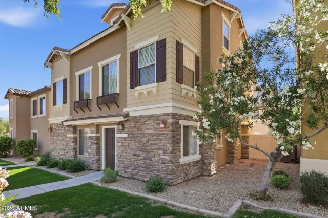 MLS: 7001633 Condo For Sale