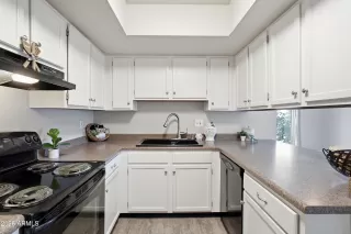 Photo #5: 7001663 Listing