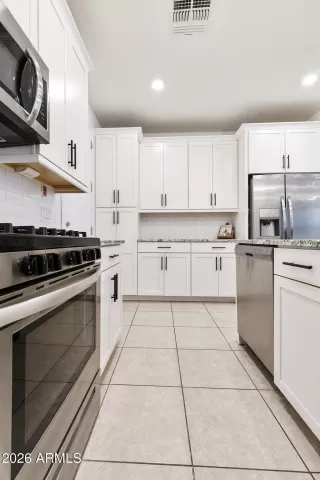 Photo #1: 7001767 Listing