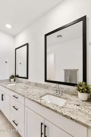 Photo #6: 7001767 Listing