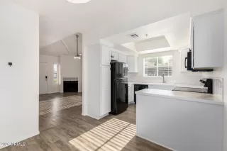 Photo #6: 7001784 Listing 