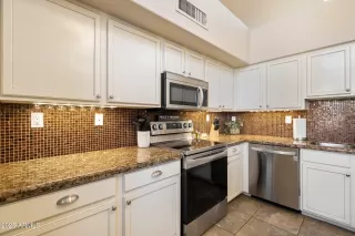 Photo #2: 7001879 Listing