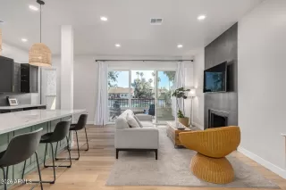 Photo #4: 7002145 Listing 