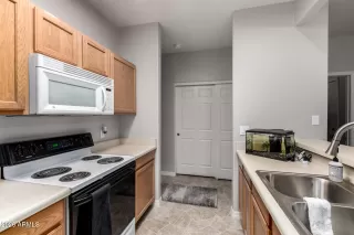 Photo #6: 7002500 Listing 