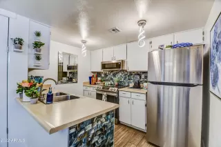 Photo #2: 7003209 Listing 