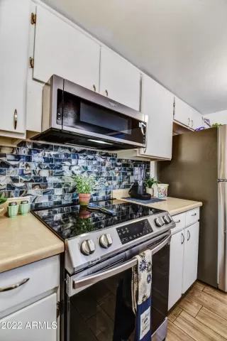 Photo #4: 7003209 Listing 