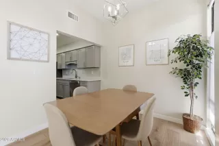 Photo #5: 7003690 Listing