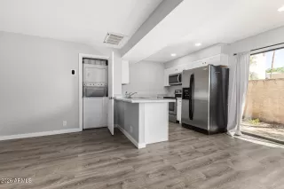 Photo #6: 7003891 Listing 