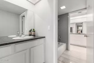 Photo #6: 7004099 Listing