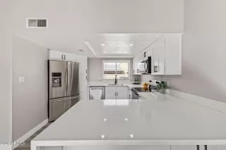 Photo #4: 7004180 Listing