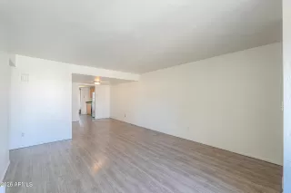 Photo #4: 7004459 Listing