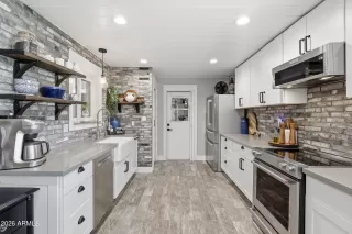 Photo #1: 7005501 Listing 