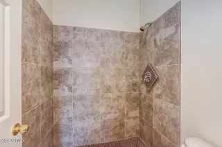 Photo #5: 7005859 Listing 