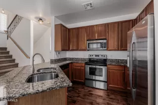 Photo #5: 7005923 Listing