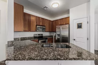 Photo #6: 7005923 Listing