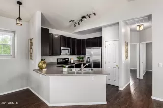 Photo #5: 7005931 Listing