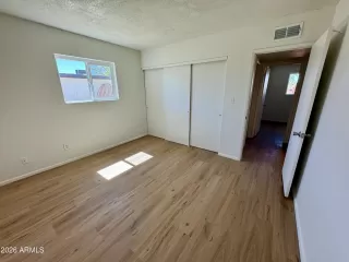 Photo #3: 7006018 Listing