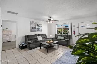 Photo #4: 7006072 Listing