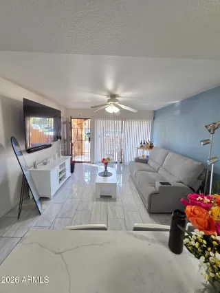 Photo #2: 7006189 Listing