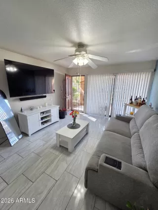 Photo #3: 7006189 Listing