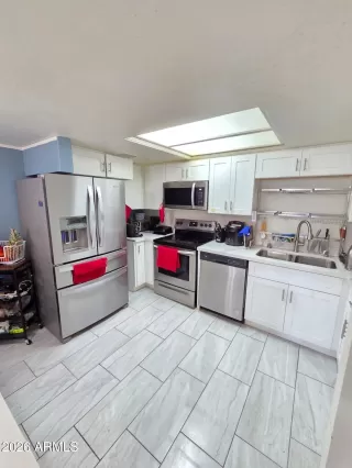 Photo #4: 7006189 Listing