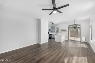 Photo #3: 7006398 Listing