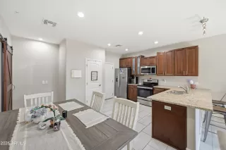 Photo #6: 7006467 Listing 