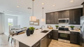 Photo #2: 7006556 Listing