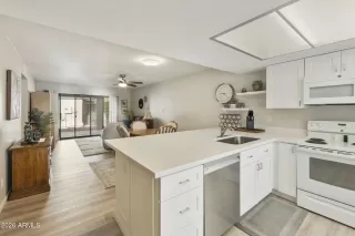 Photo #2: 7006685 Listing 