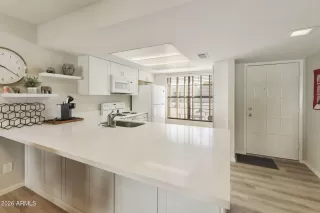 Photo #5: 7006685 Listing 