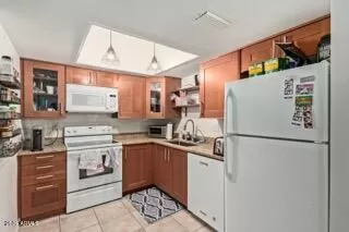 Photo #1: 7006857 Listing 