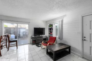 Photo #4: 7006907 Listing