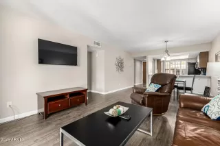 Photo #6: 7007801 Listing 