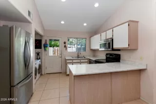 Photo #6: 7007926 Listing 