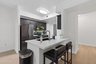 Photo #6: 7008136 Listing 