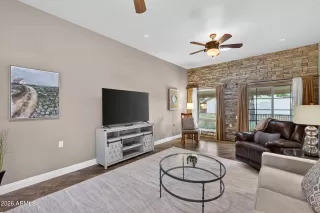 Photo #6: 7008282 Listing 