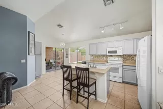 Photo #6: 7008419 Listing 