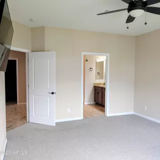 Photo #4: 7008867 Listing 