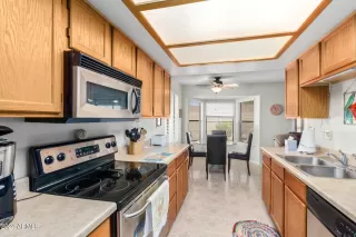 Photo #2: 7008997 Listing 