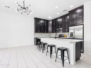 Photo #1: 7009202 Listing