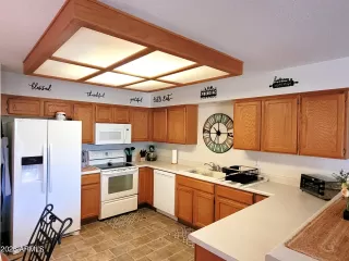 Photo #4: 7009469 Listing 